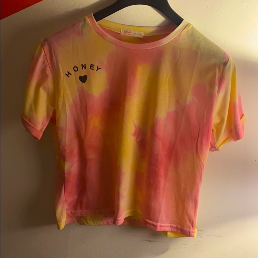 Shirt sleeve tie dye t-shirt
